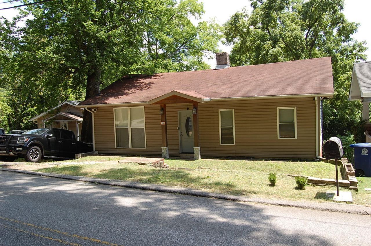 110 S Seminole Drive, Chattanooga, TN 37411 Main Photo