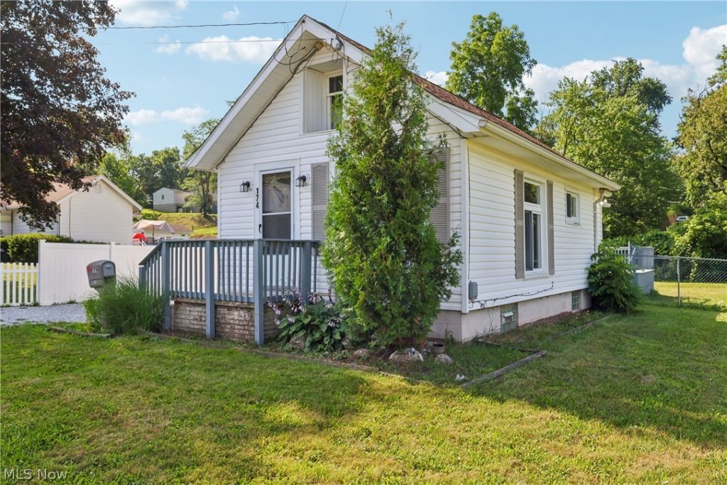 174 Yonker Street, Barberton, OH 44203 Main Photo