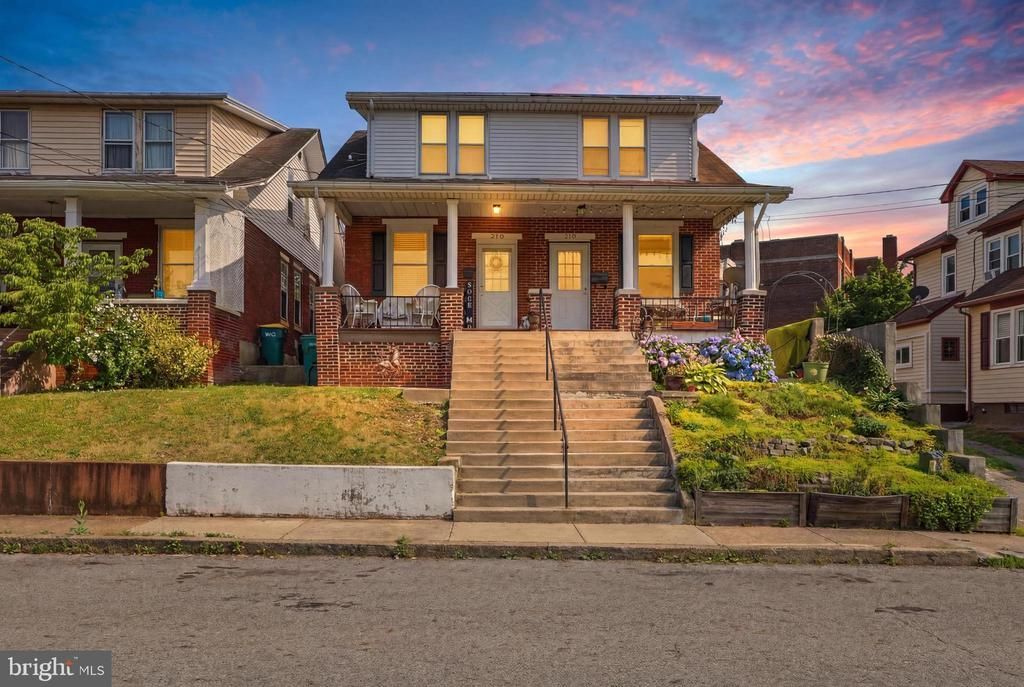 216 W DAUPHIN STREET, ENOLA, PA 17025