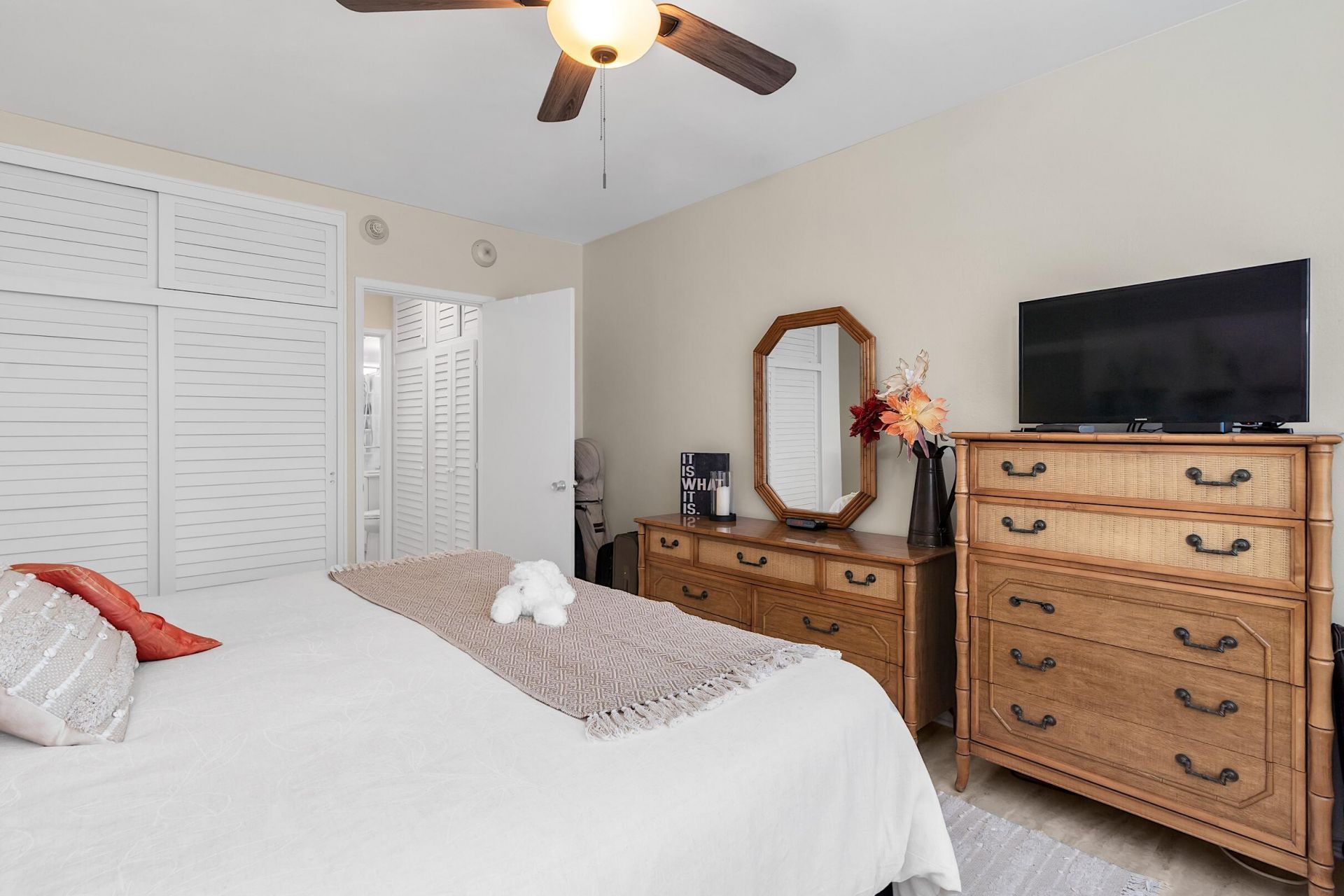 1920 S Ocean Drive, Unit 408, Fort Lauderdale, FL 33316 Photo