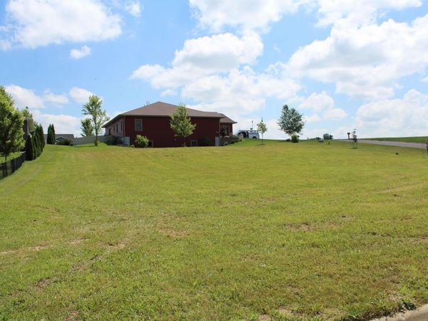Shagbark Lane Road, Decorah, IA 52101