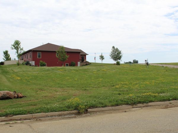 Shagbark Lane Road , Decorah, IA 52101