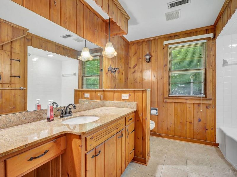 887 Oxford Middletown Road, Milford Township, OH 45013 Photo 20