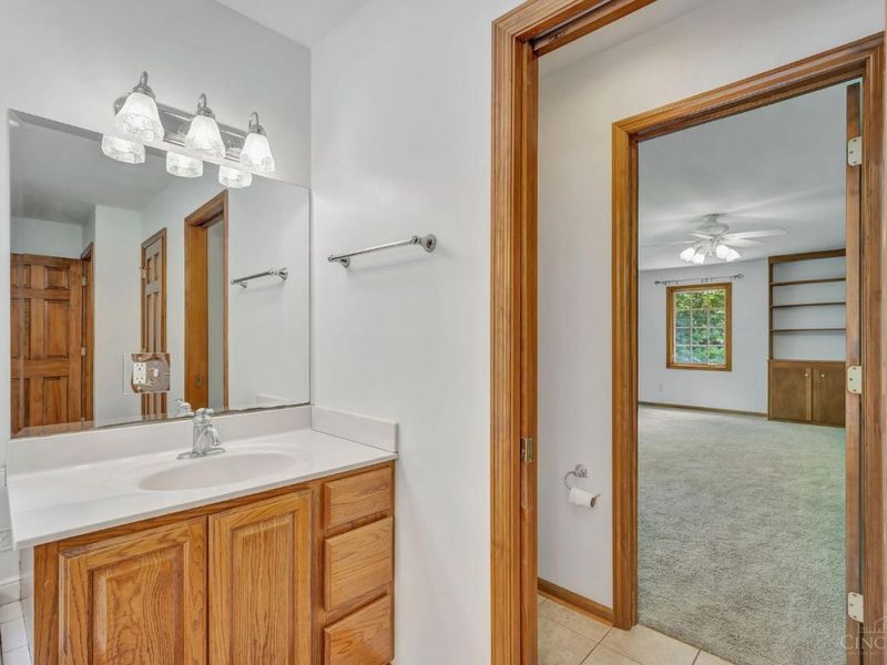 887 Oxford Middletown Road, Milford Township, OH 45013 Photo 29