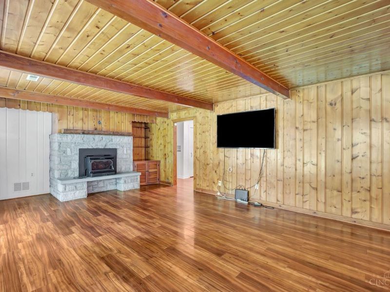 887 Oxford Middletown Road, Milford Township, OH 45013 Photo 4
