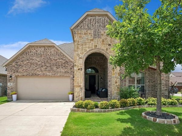 208 Equestrian Road , Hickory Creek, TX 75065