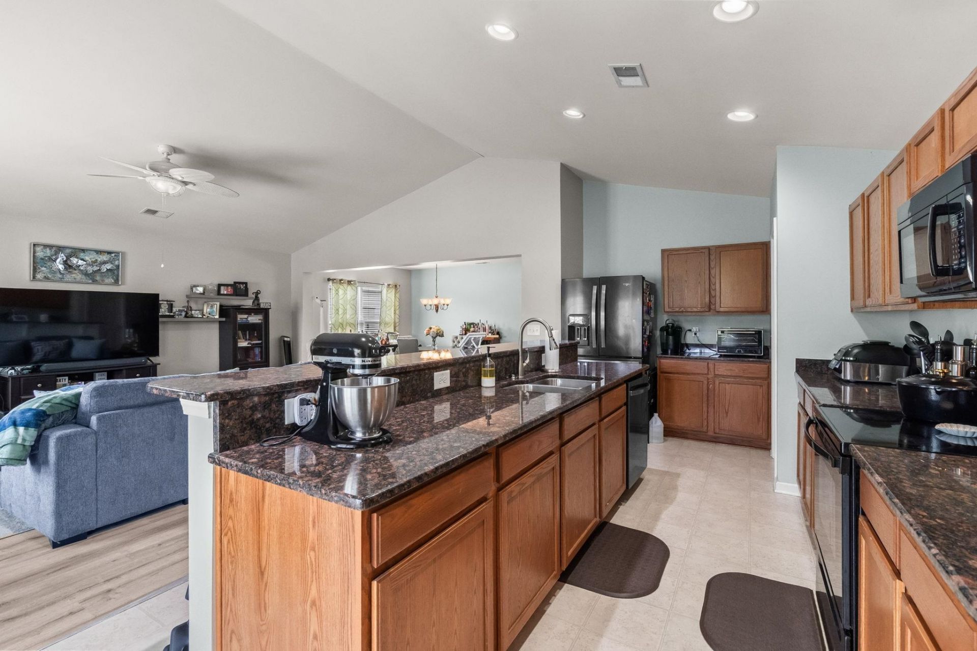 929 Bonita Loop  Photo 14