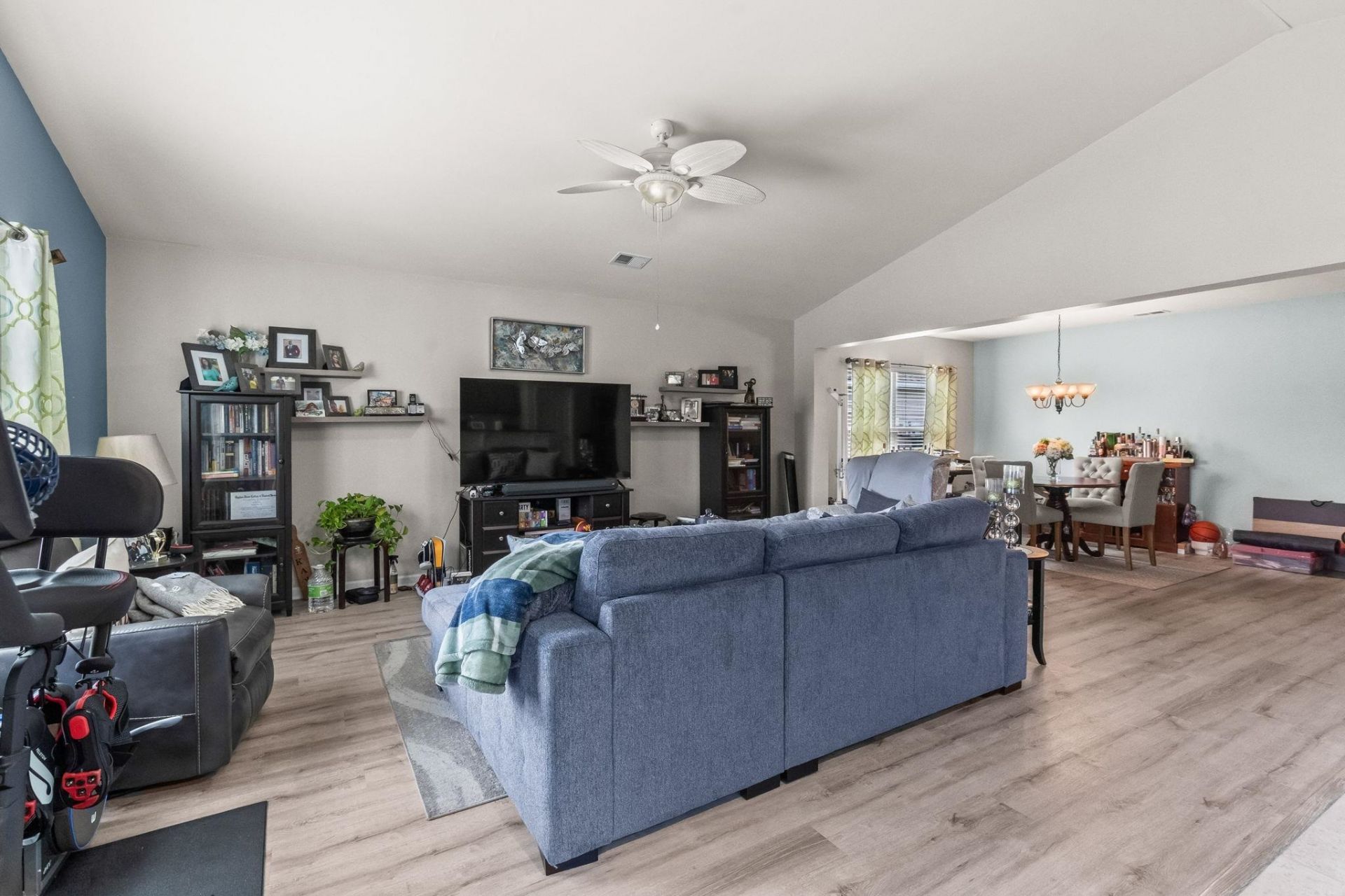 929 Bonita Loop  Photo 8
