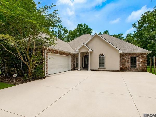14150 Lockhart Ln, Walker, LA 70785