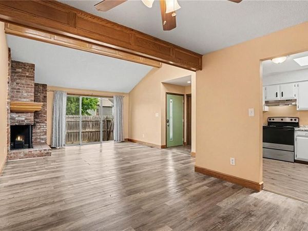 11321 Calico Drive, Kansas City, MO 64137