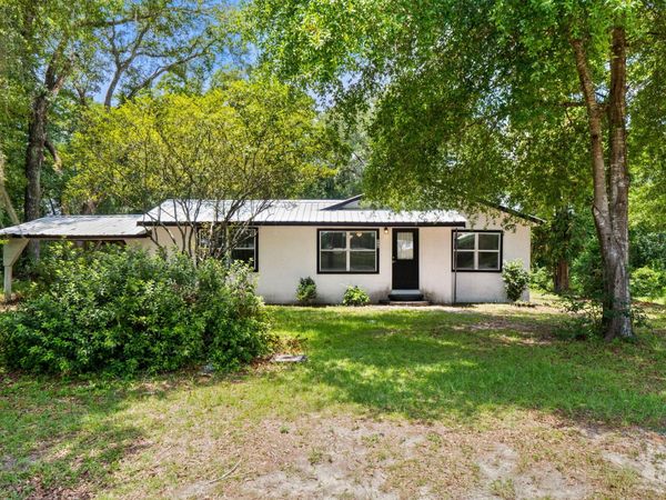 668 Wrights Creek Road, Caryville, FL 32427