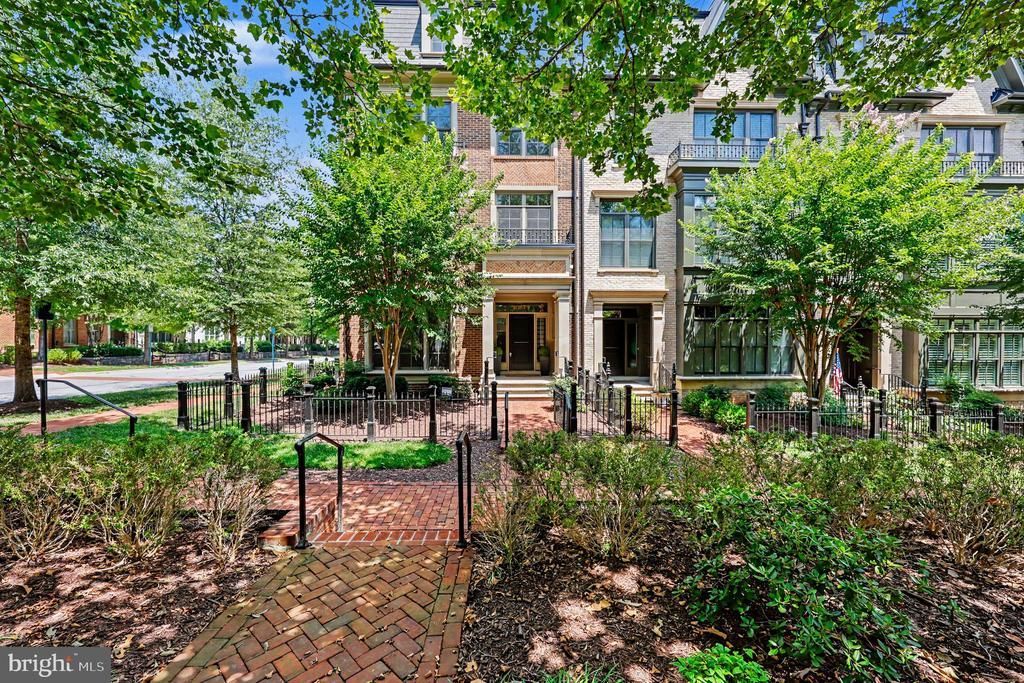 10879 SYMPHONY PARK DRIVE, NORTH BETHESDA, MD 20852