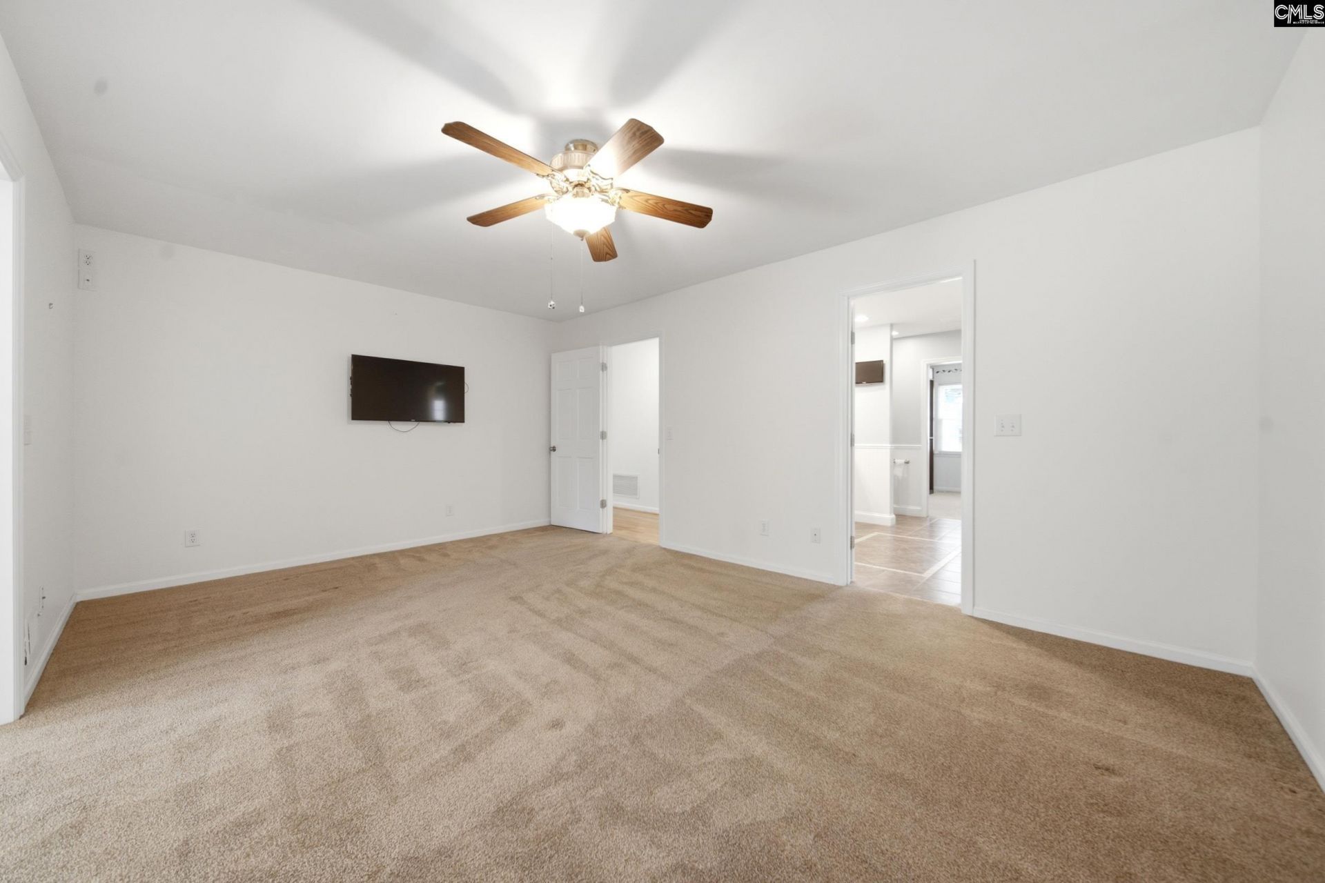 718 Trafalgar Dr.  Photo 14