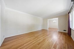 718 Trafalgar Dr.  photo 4