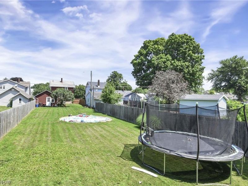1944 E 45th Street, Ashtabula, OH 44004 Photo 9