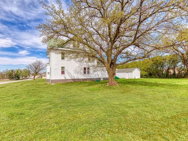 521 S Evans Avenue, Leedey, OK 73654
