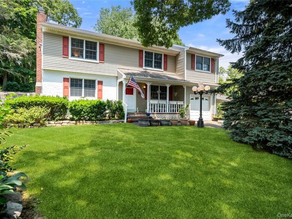 304 Concord Street , Dix Hills, NY 11746