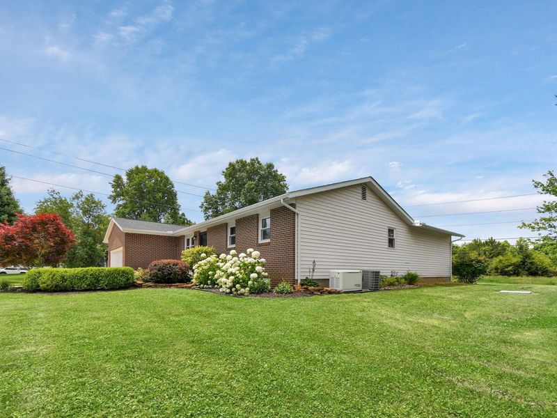 562 Knoll Drive, Granville, OH 43023 Photo 46