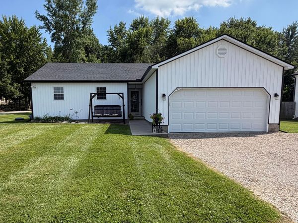5259 1st Street NE, Thornville, OH 43076