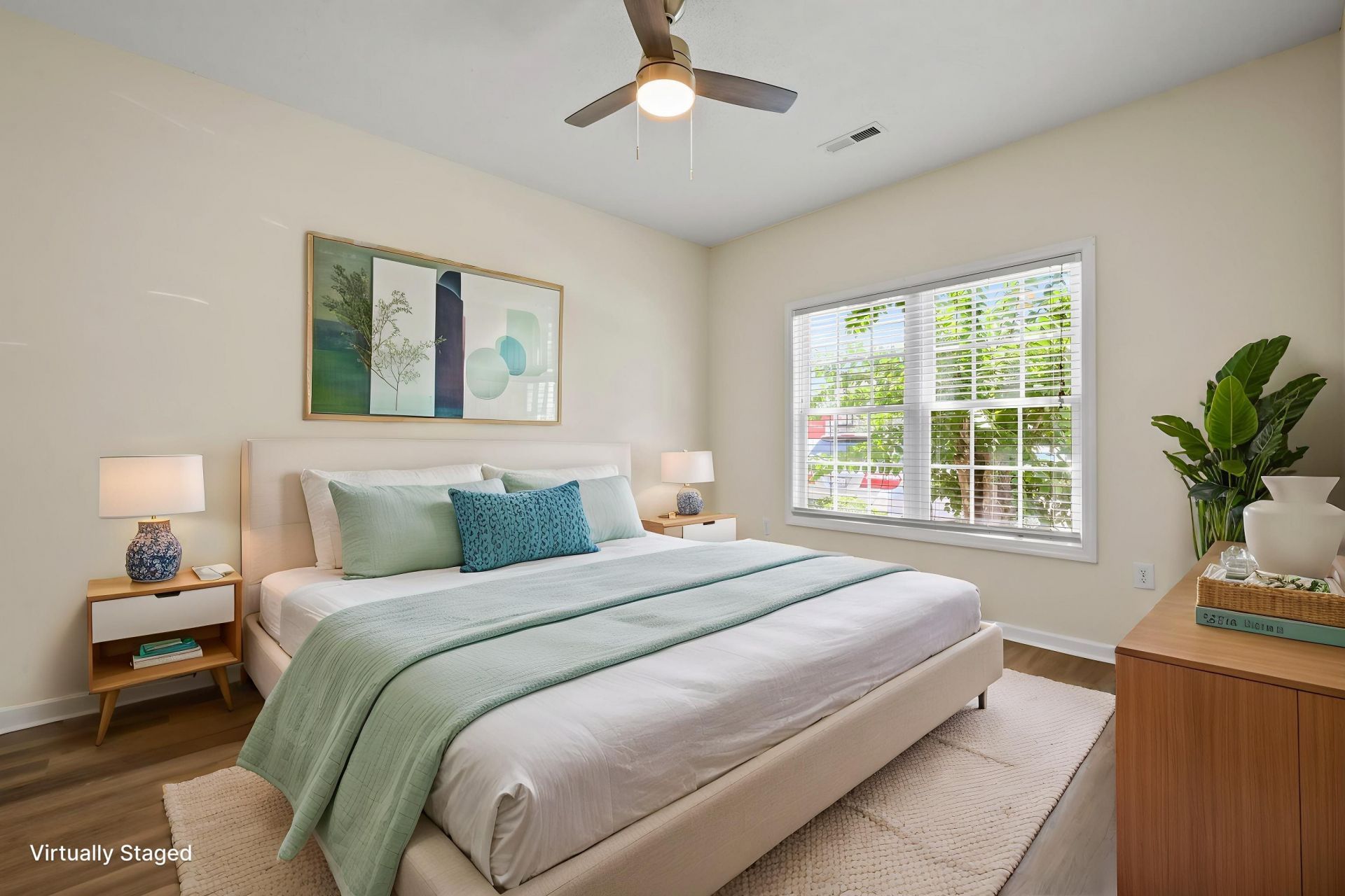 100 Spring Creek Dr. Photo 7