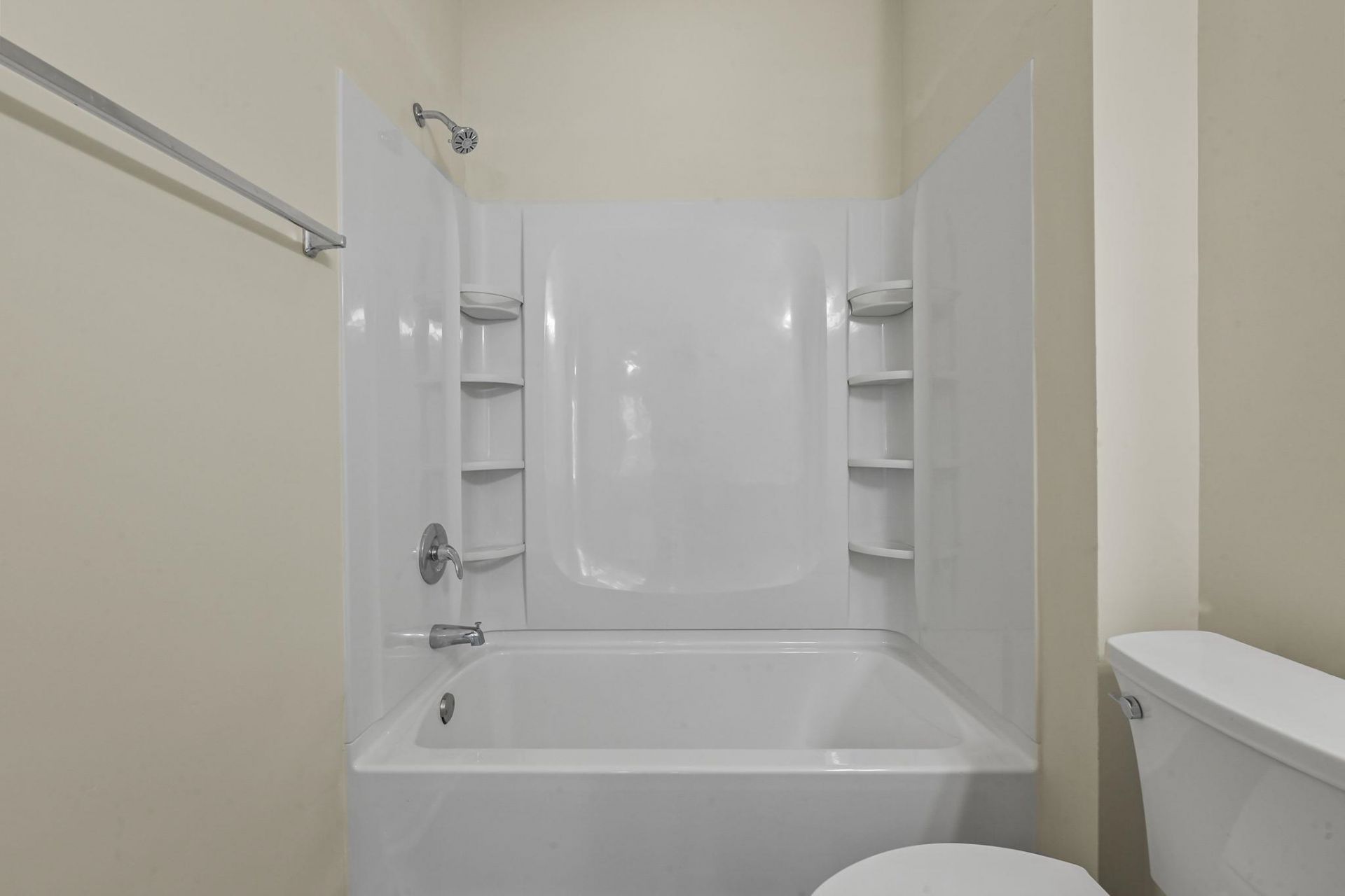 100 Spring Creek Dr. Photo 9