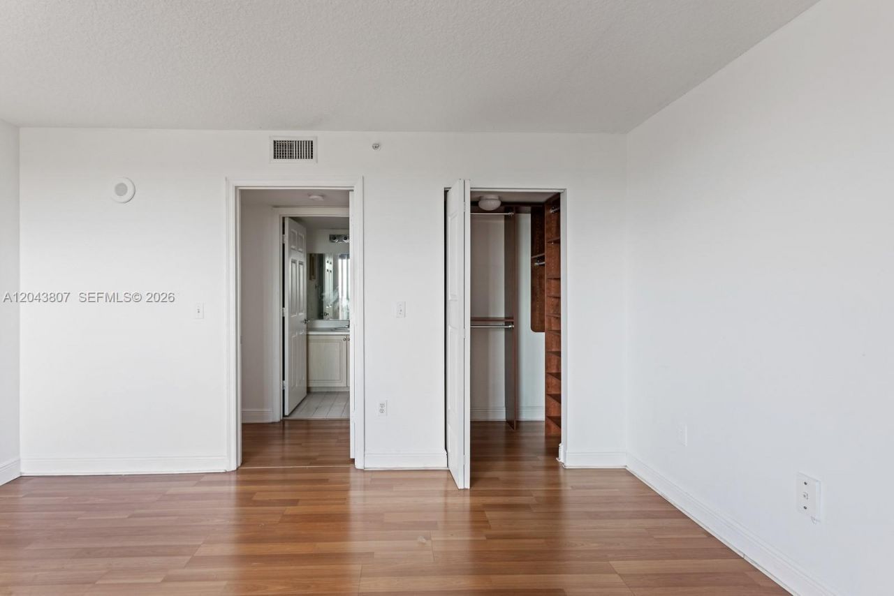 3000 Coral Way, Unit 1507, Miami, FL 33145 Photo