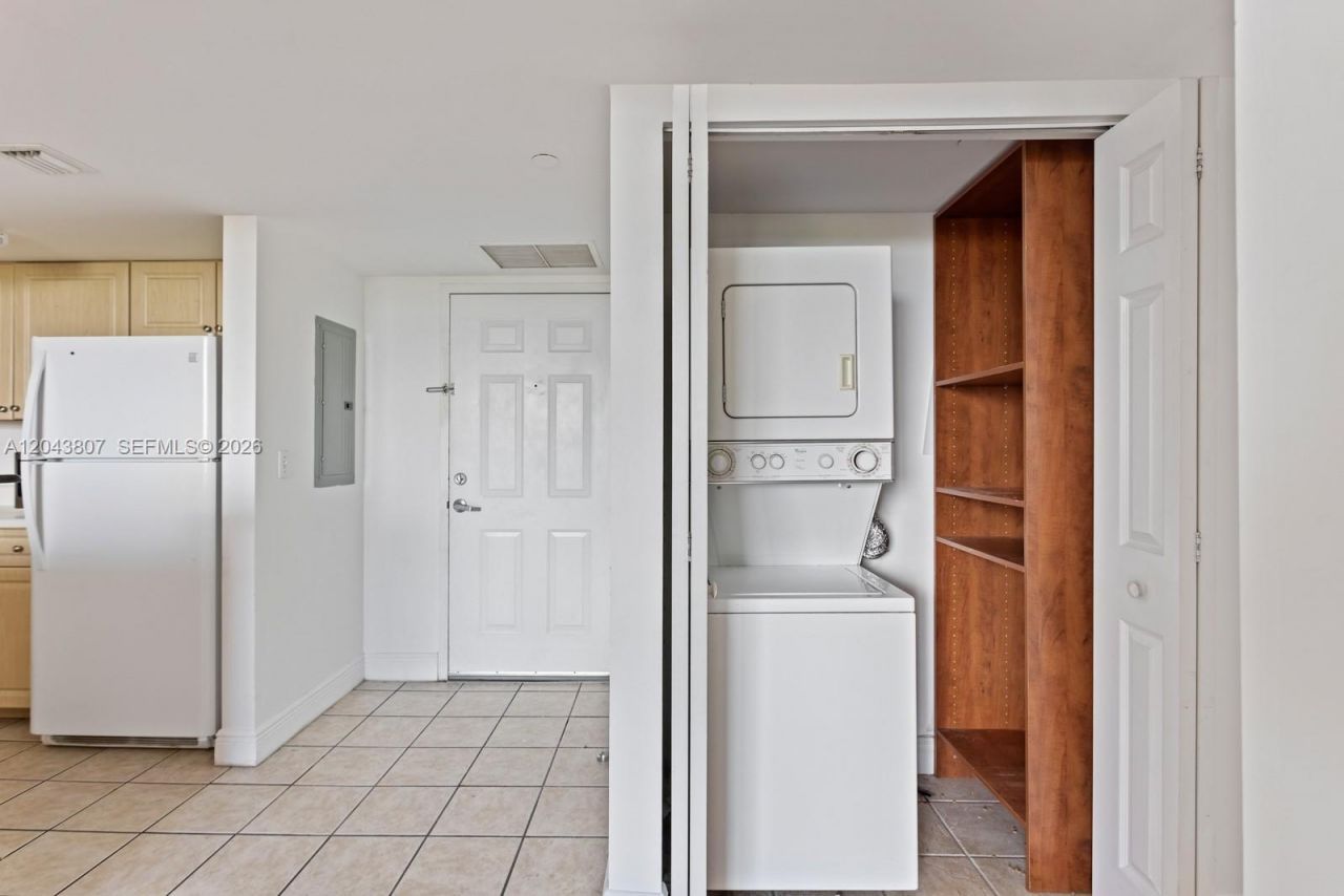 3000 Coral Way, Unit 1507, Miami, FL 33145 Photo