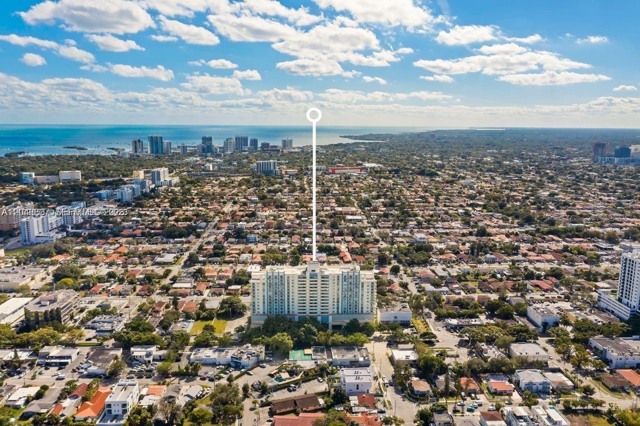 3000 Coral Way, Unit 1507, Miami, FL 33145 Photo