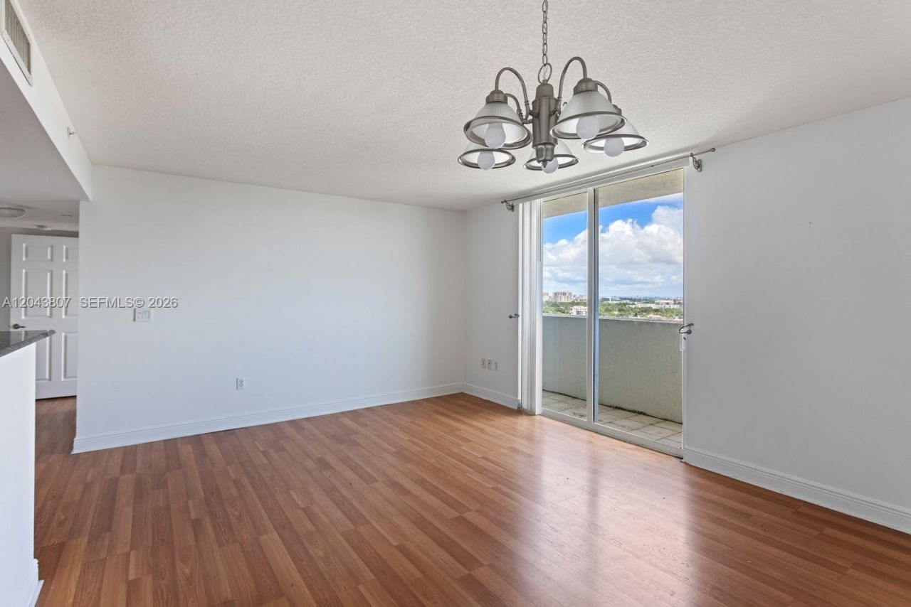3000 Coral Way, Unit 1507, Miami, FL 33145 Photo