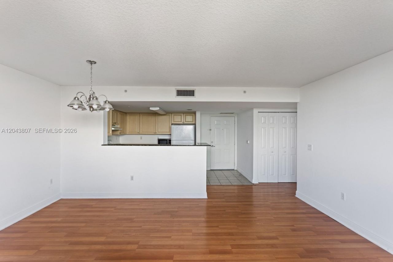 3000 Coral Way, Unit 1507, Miami, FL 33145 Photo