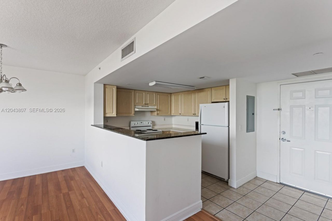 3000 Coral Way, Unit 1507, Miami, FL 33145 Photo