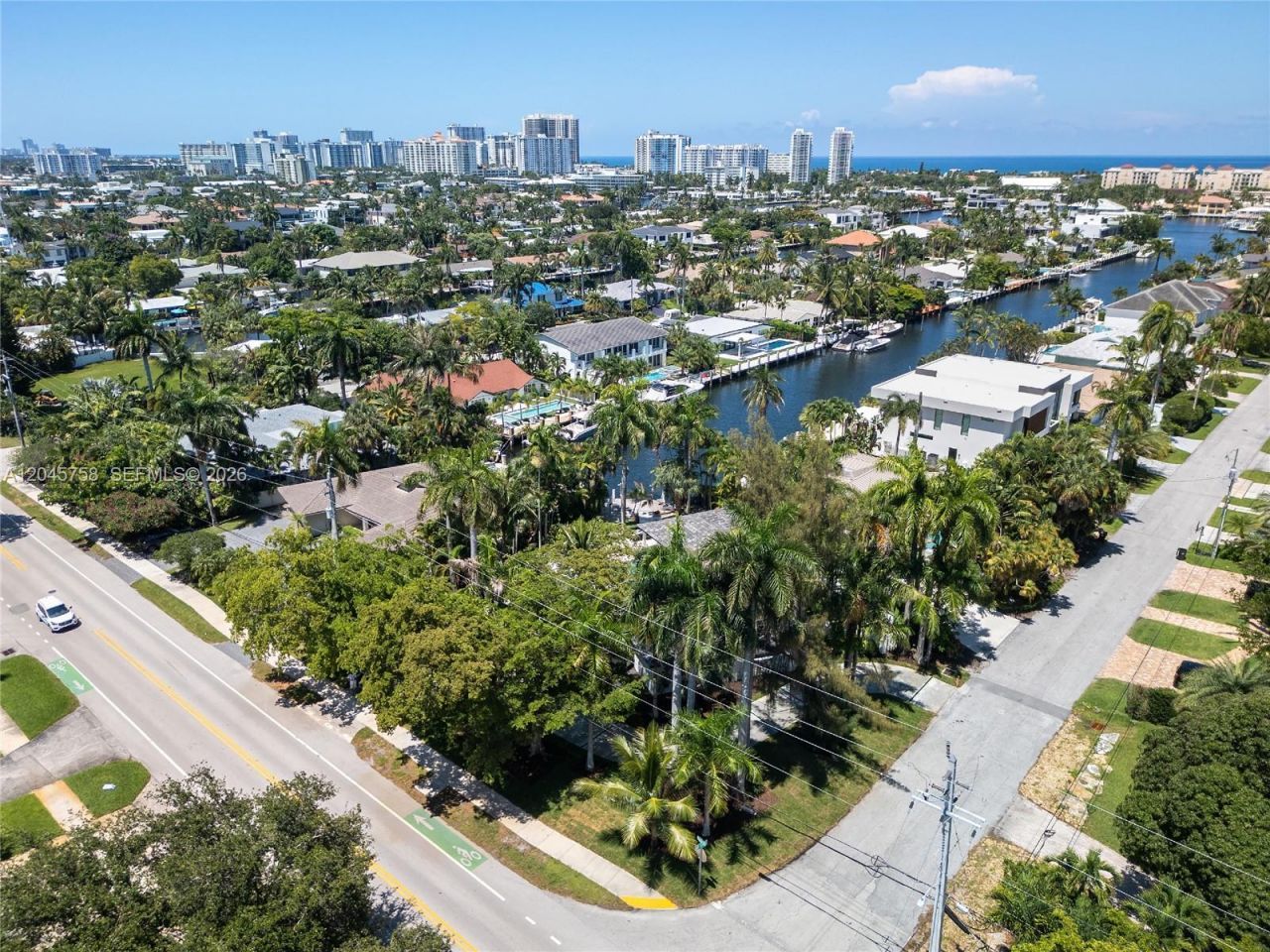 2500 Bayview Dr , Fort Lauderdale, FL 33305 Photo