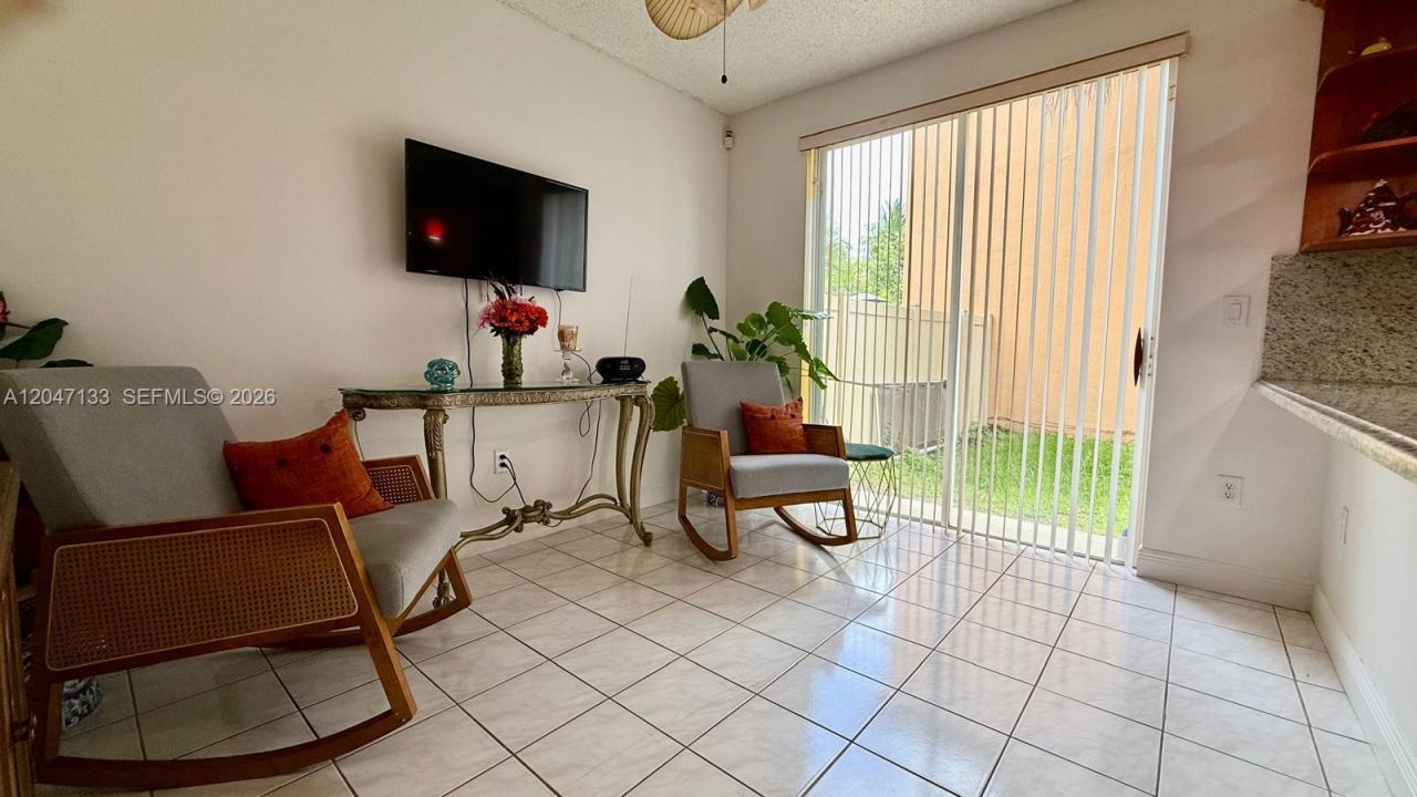 16149 NW 22nd St, Pembroke Pines, FL 33028 Photo