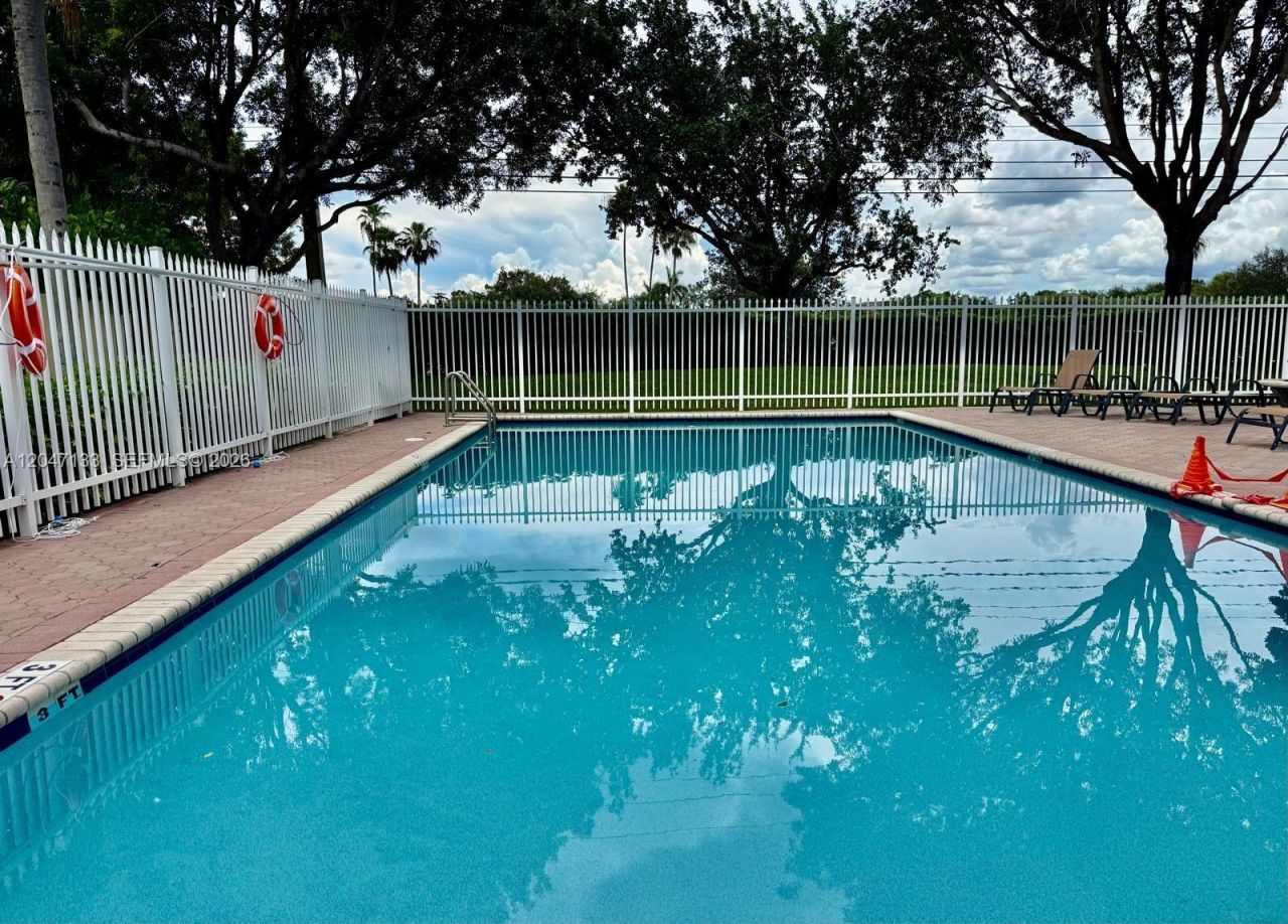 16149 NW 22nd St, Pembroke Pines, FL 33028 Photo