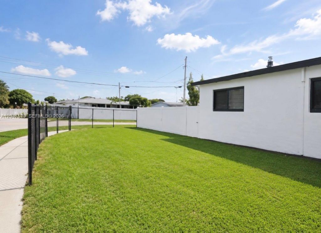 10955 SW 223rd St , Miami, FL 33170 Photo