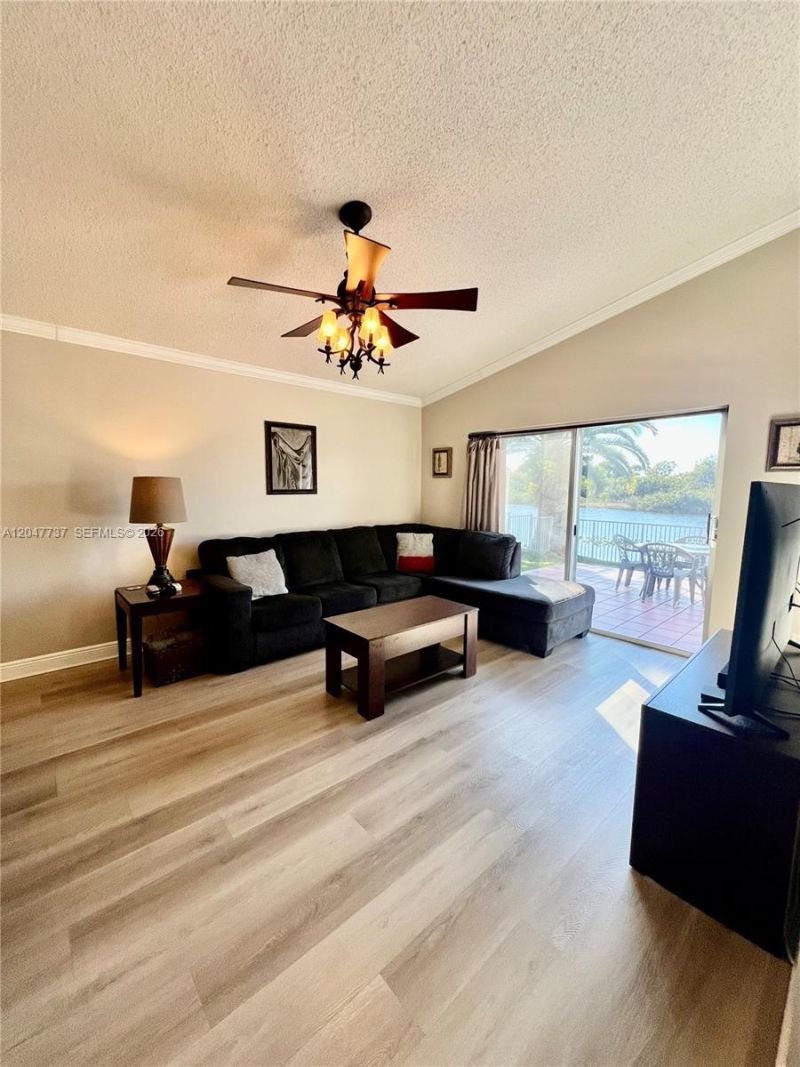 2754 SW 183rd Ave, Miramar, FL 33029 Photo