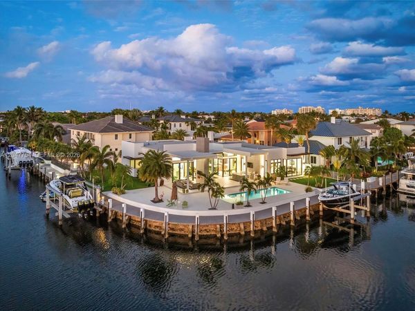 3701 NE 26th Ave , Lighthouse Point, FL 33064