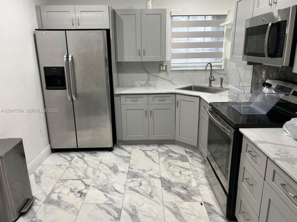 18130 NW 25th Ave , Miami Gardens, FL 33056