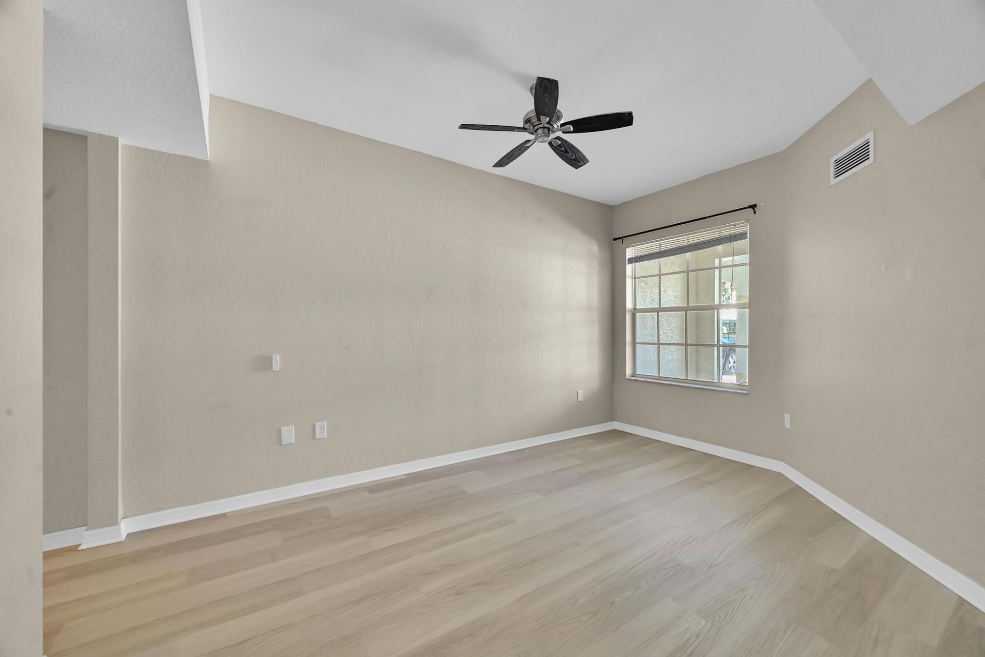 196 SE Kitching Circle, Stuart, FL 34994 Photo