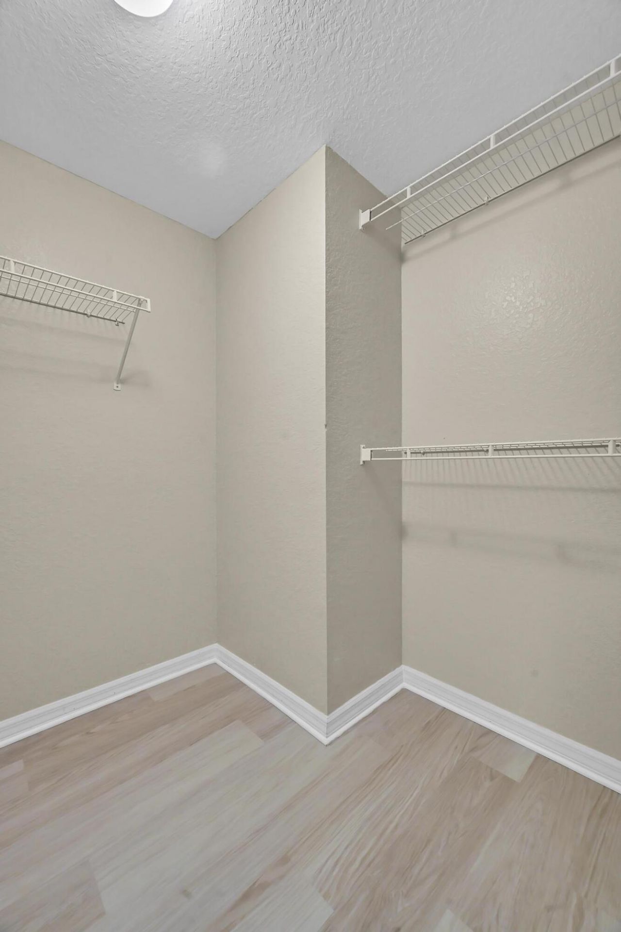 196 SE Kitching Circle, Stuart, FL 34994 Photo