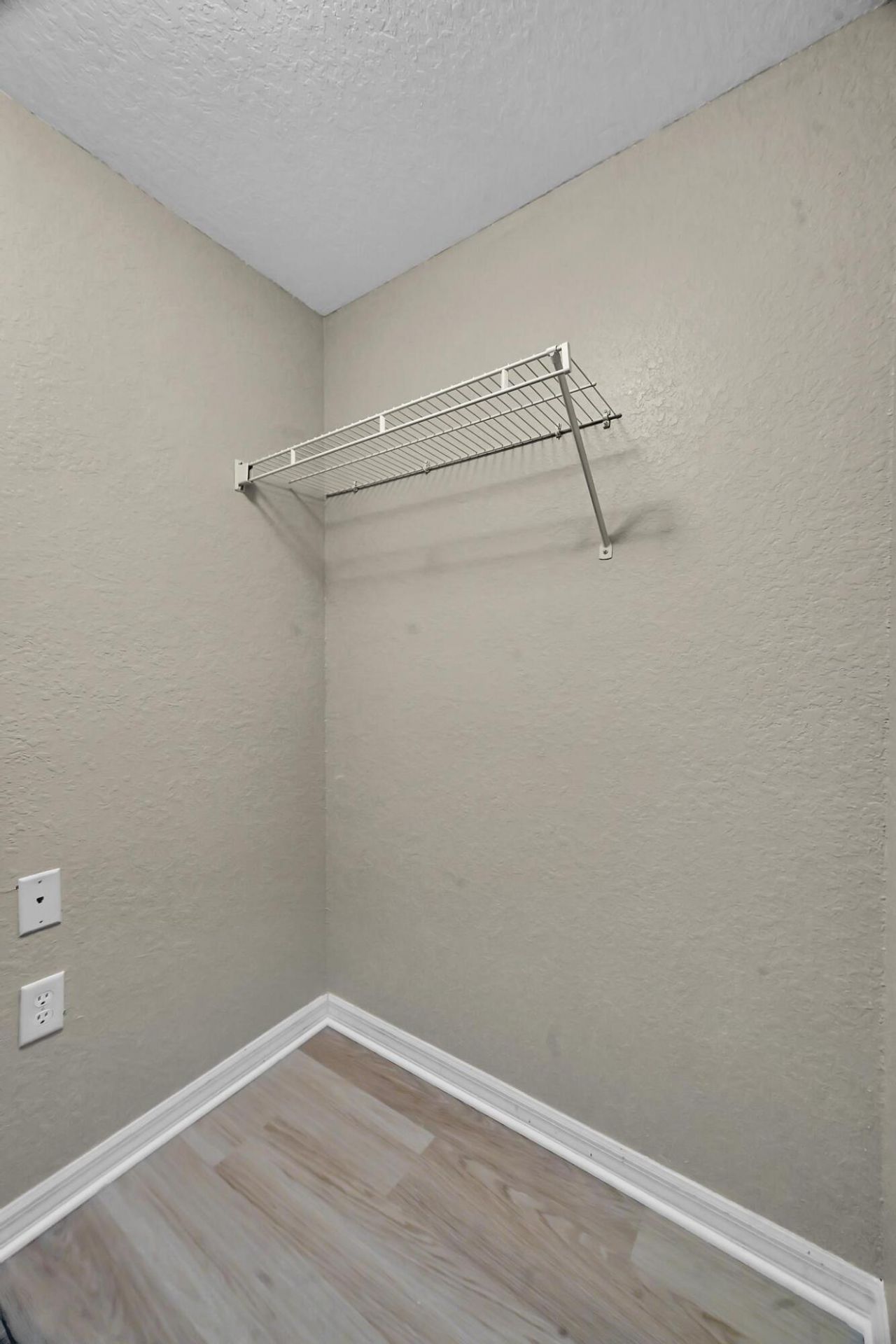 196 SE Kitching Circle, Stuart, FL 34994 Photo