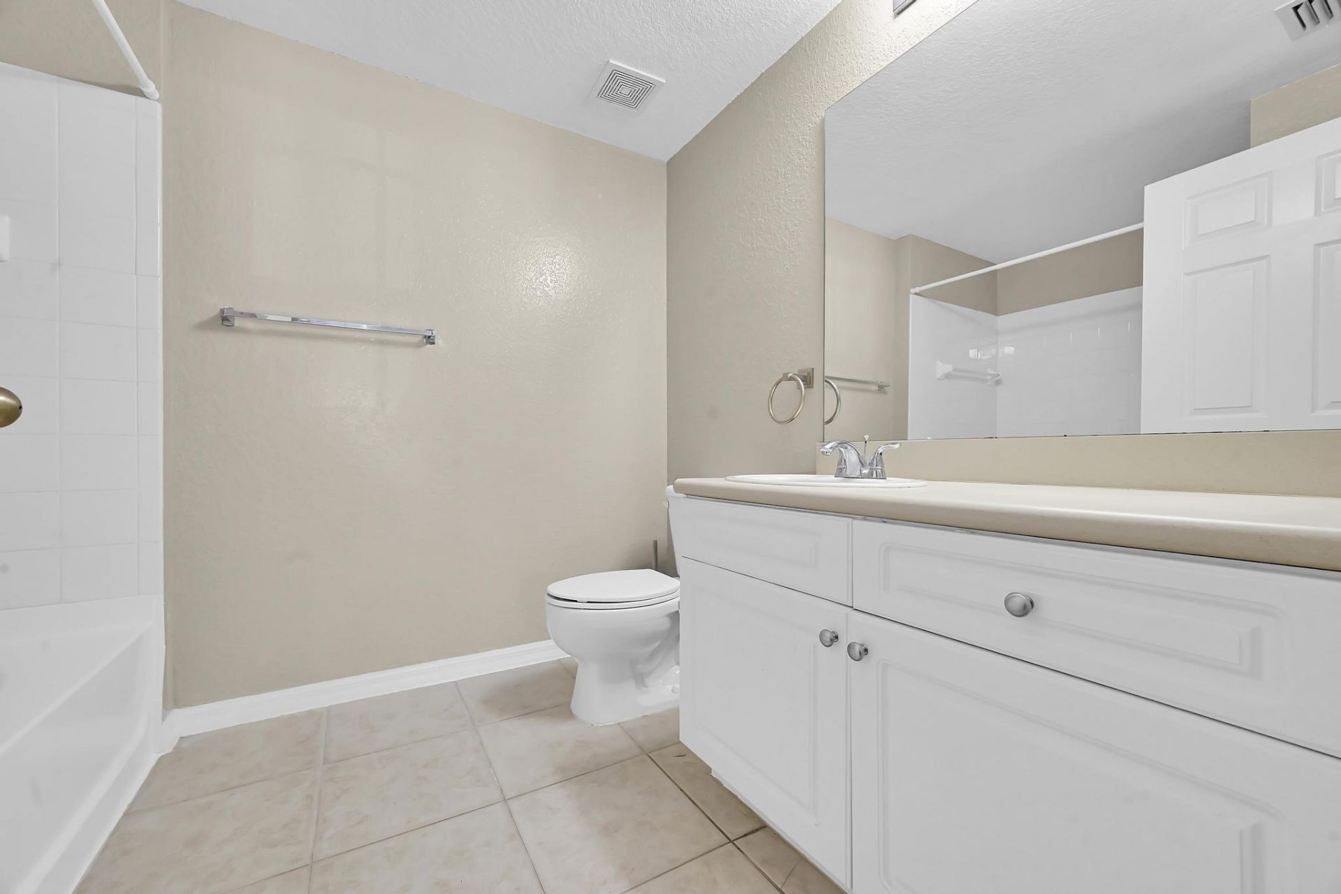 196 SE Kitching Circle, Stuart, FL 34994 Photo
