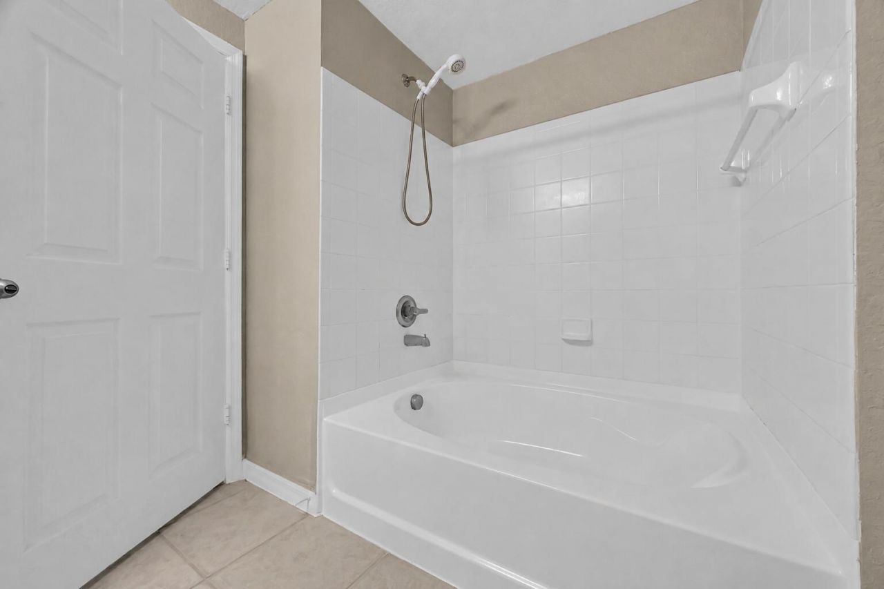 196 SE Kitching Circle, Stuart, FL 34994 Photo