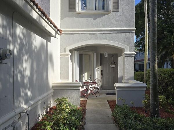 6511 Sandy Bank Terrace, Riviera Beach, FL 33407