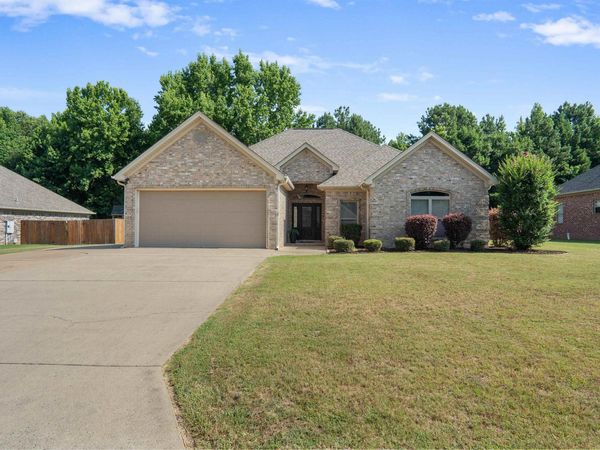 221 Jackson Park Cv Cove, Cabot, AR 72023