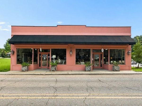 207 SAINT JOHN Street , Madisonville, LA 70447