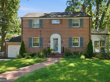 1251 S OAKCREST ROAD, ARLINGTON, VA 22202
