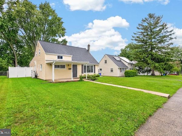 352 W WALNUT STREET, POTTSTOWN, PA 19464