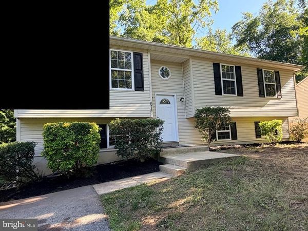 673 RUNNING FOX ROAD , LUSBY, MD 20657