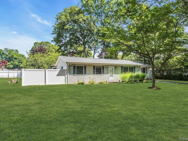11 Wood Avenue , Shirley, NY 11967